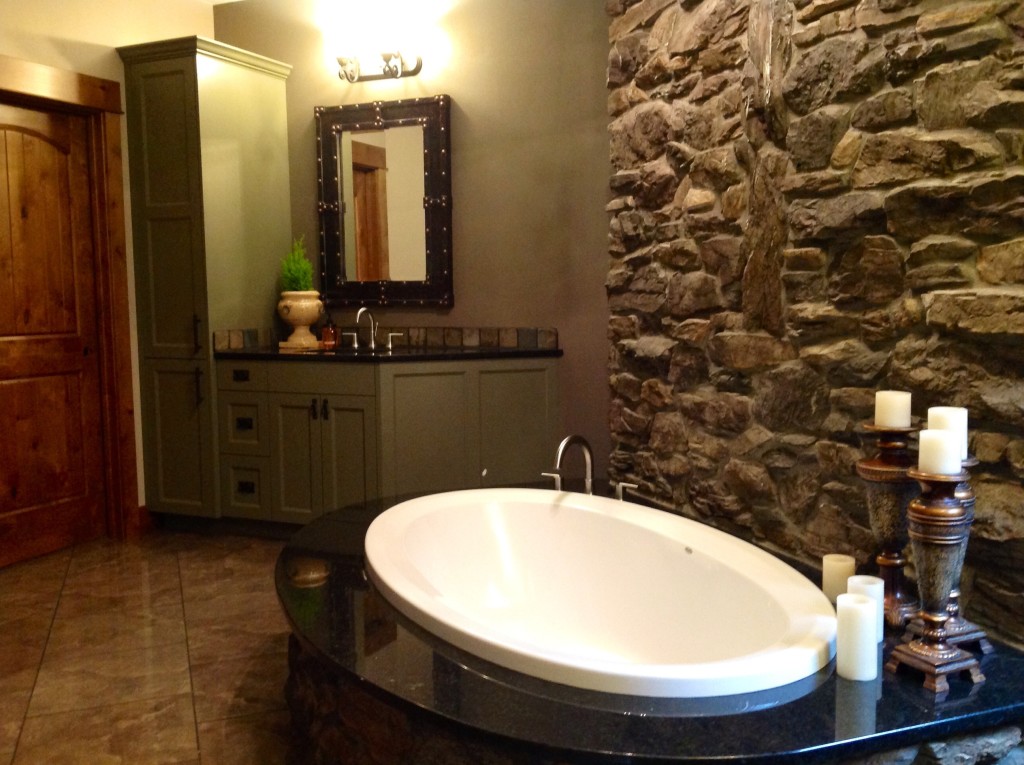 bathroom, bathtub, Delta, Kohler, Moen, Lynden, Bellingham, Blaine, Birch Bay, Nooksack, Everson, Sumas, Deming, Lummi Island, Ferndale, Friday Harbor, Orcas Island, Maple Falls, Burlington, Sedro Wolley, Anacortes, La Conner, Bow, Oak Harbor, Custer, Acme, Whidbey Island, Mount Vernon, Whatcom County, Skagit County, Van's Plumbing and Electric, Van's Plumbing & Electric, Showroom, Sink, Faucet, High Quality, installation, service, customer service, shower, tub, in stock, in-stock, commercial, residential, parts, accessories