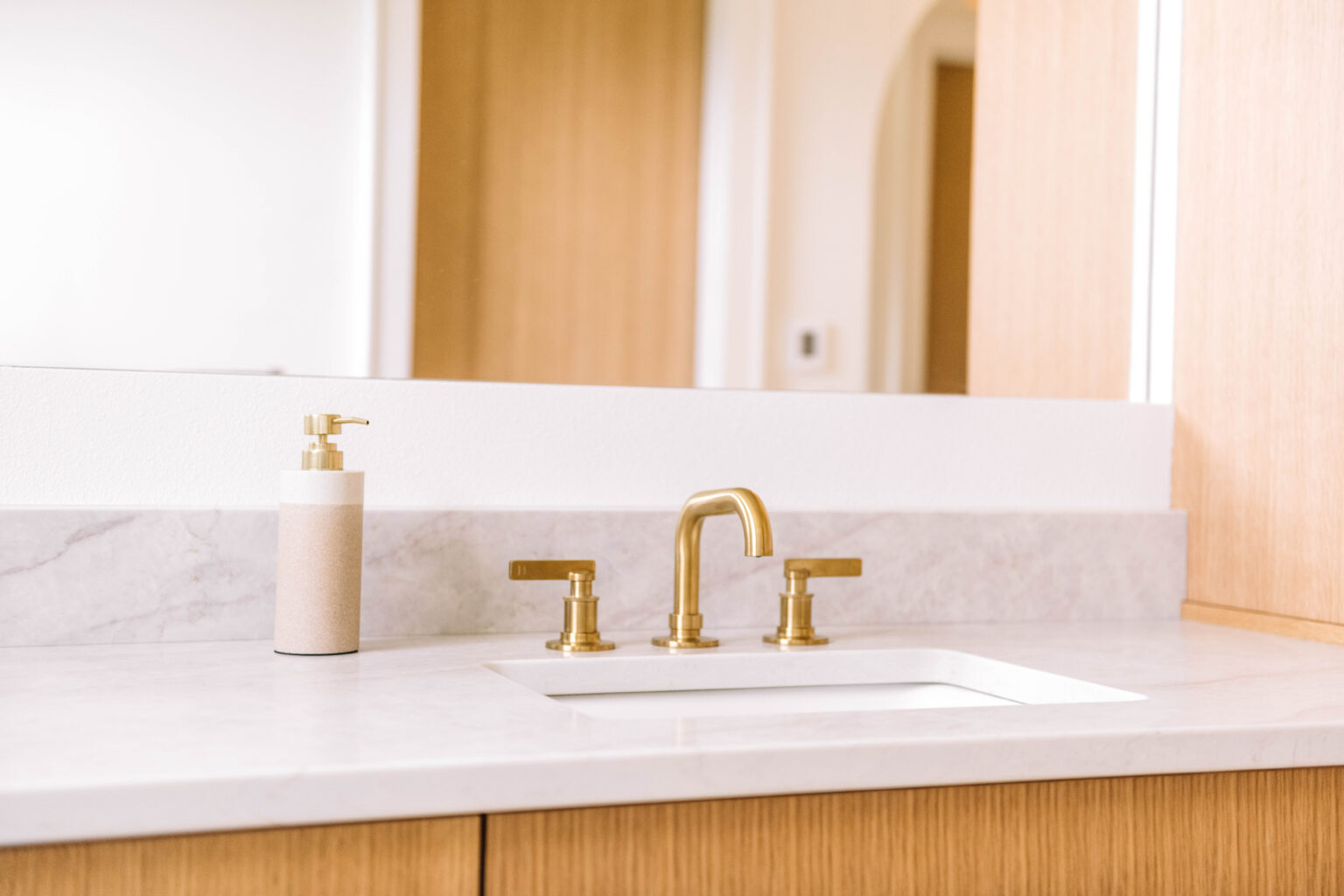 Vans2025-4075 Gold Kohler Faucet Plumbing Installation